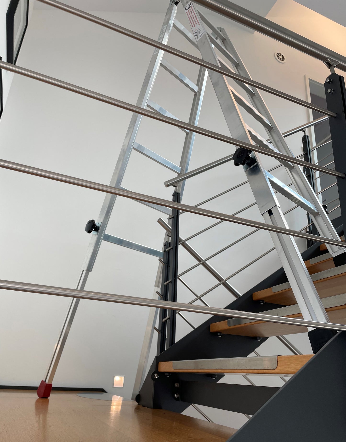 Gödde Treppenleiter 2 x 6 Stufen (Anlegeleiter, Stehleiter, Treppenleiter)